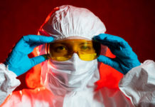 В Ростовской области более 2,5 тысяч медицинских работников находятся на больничных