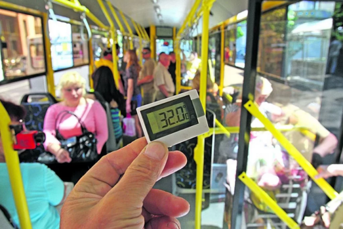 Жара в автобусе//Фото: Яндекс