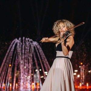 Открытие светомузыкального интерактивного фонтана в роствоском парке "Левобережный" //Фото: пресс-служба Сбербанка