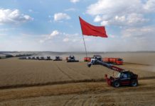 В Ростовской области прошел «Бессмертный полк» на комбайнах