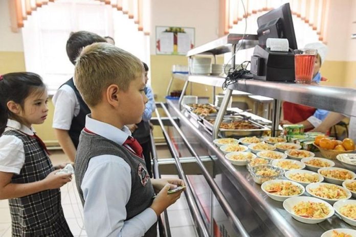 Питание для школьников//Фото: правительство Ростовской области