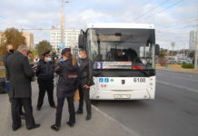 В общественном транспорте Ростова зафиксировали еще 738 нарушений масочного режима