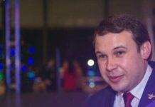 Ростовчанин Михаил Гуров стал лучшим учителем 2020 года в России