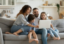 На Дону в Сбере каждую вторую ипотеку оформляют клиенты до 35 лет //фото: Сбер