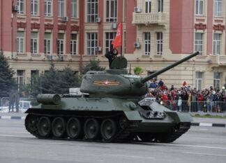В Ростове-на-Дону пройдет парад Победы с участием зрителей Парад 9-го мая в Ростове // фото: rostov-gorod.ru
