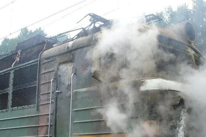 Пожар в локомотиве поезда //Фото с сайта ufa-news.ru