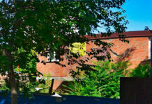 В Ростове выставлен на торги недостроенный офисный центр Недострой в Пролетарском районе //Фото: ЯндексКарты