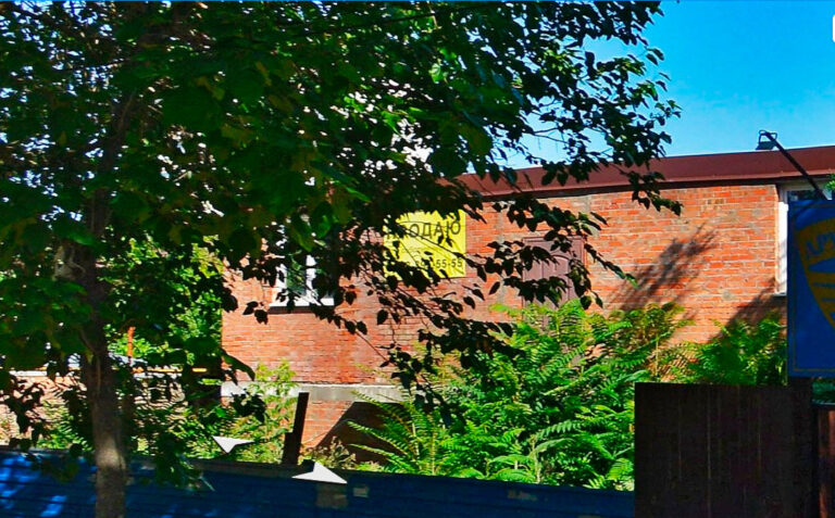 В Ростове выставлен на торги недостроенный офисный центр