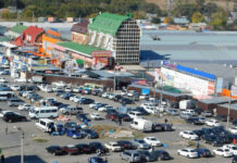 Рейд по выявлению нелегалов проводится на рынке «Темерник» в Ростове