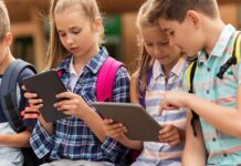 Стартовал прием заявок на премию «За безопасное цифровое детство»