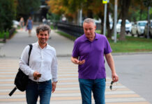 Сергей Жигунов: «Городу нужна программа по сохранению исторического наследия» Александр Хуруджи и Сергей Жигунов посетили школу №20 в Ростове-на-Дону //Фото предоставлено пресс-службой партии "Новые люди"