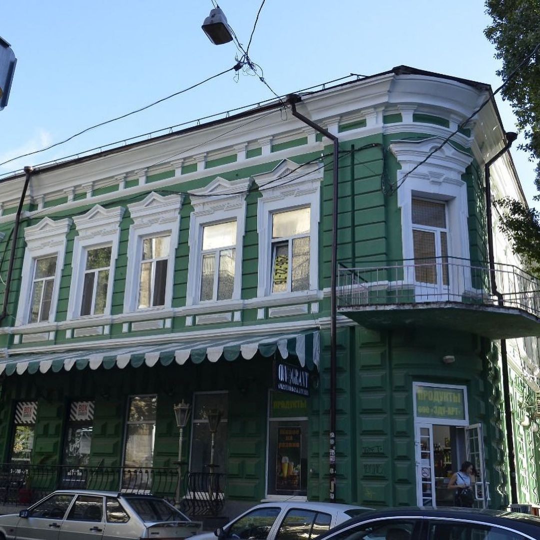 В Ростове на продажу выставили три исторических здания