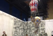 «Почему бы не помогать окультуриваться людям, идущим за новыми кроссовками»: фотовыставка в Горизонт «CINEMA&EMOTION» // фото: Елизавета Ковалева, "Городской Репортер"