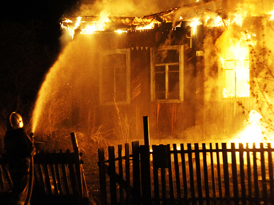 Пожар в станице Егорлыкской // фото: rostov.mk.ru