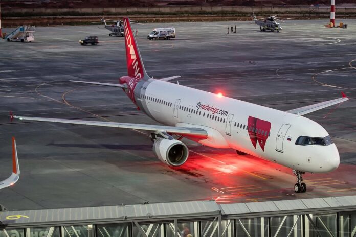 Авиалайнер Airbus A321 авиакомпании Red Wings //Фото: Twitter