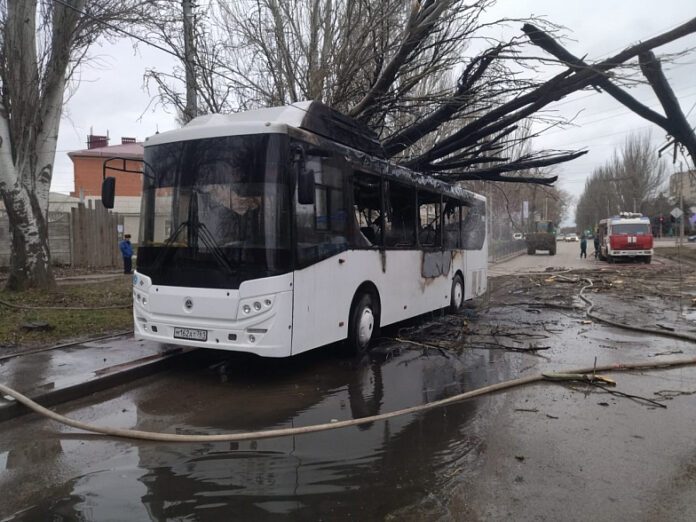 В Таганроге загорелся автобус//фото с сайта dontr.ru