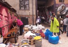 В Ростове прошла ежемесячная акция по раздельному сбору отходов Акция по раздельному сбору отходов на Донской, 30 // фото: Ксения Дубко, «Городской репортёр»