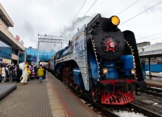 Поезд Деда Мороза в четвертый раз подряд не приедет в Ростовскую область Поезд Деда Мороза // фото: don24.ru