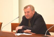 Владимир Арцыбашев: «Подъезды домов во время пандемии — такая же «красная зона», как и в больнице»