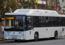 В Ростове изменится движение транспорта из-за феста уличной еды Автобус в Ростове-на-Дону на ул. Б. Садовой //Фото: Артем Реймер, ttransport.ru