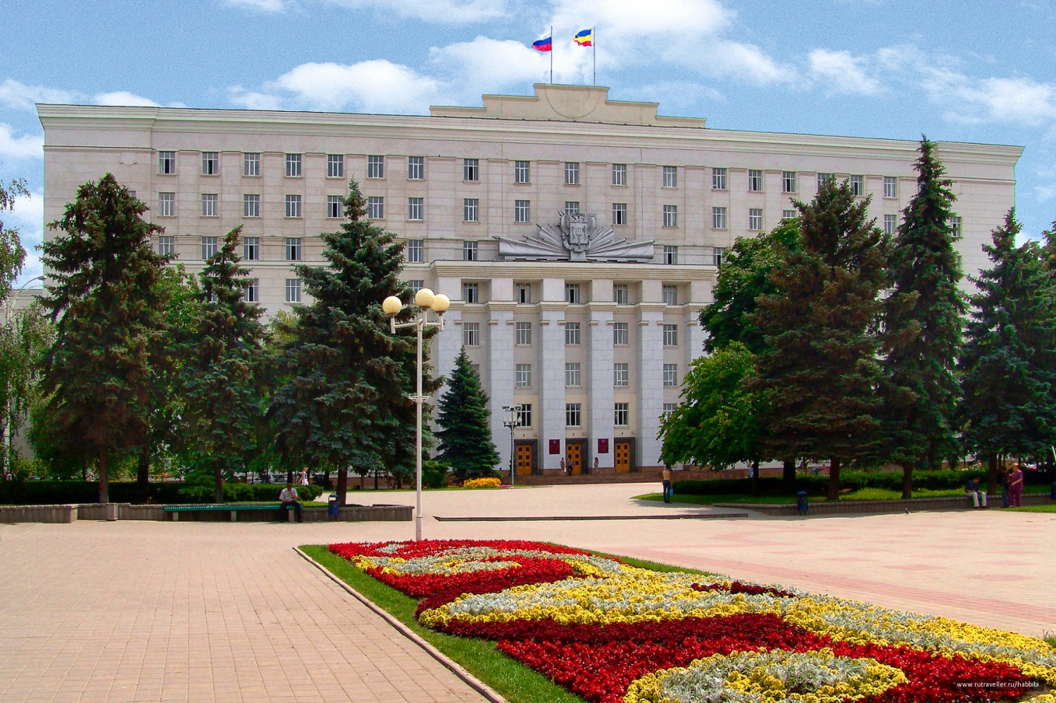 В здании правительства Ростовской области запретят снимать на смартфоны